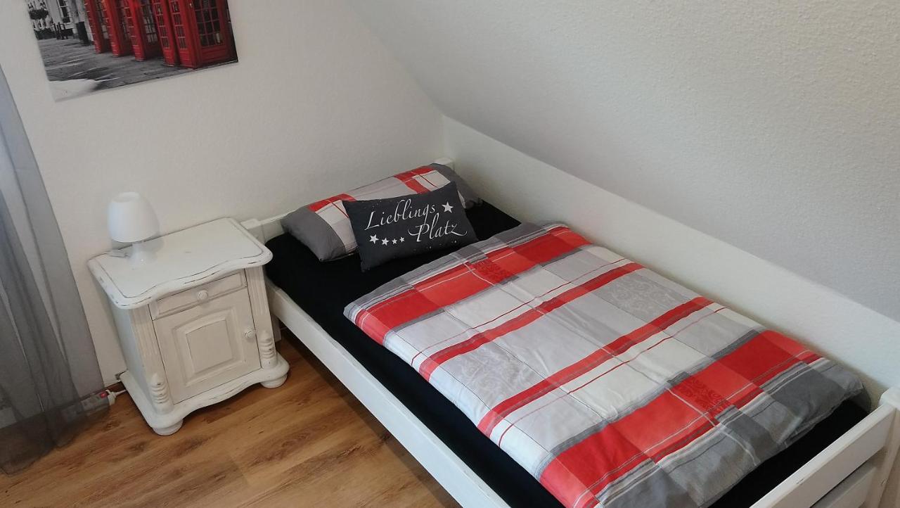 Privates Einzelzimmer Bei Der Weser-Ems-Halle Oldenburg Kültér fotó